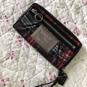 Coach Poppy Wristlet Wallet Plaid Red Black